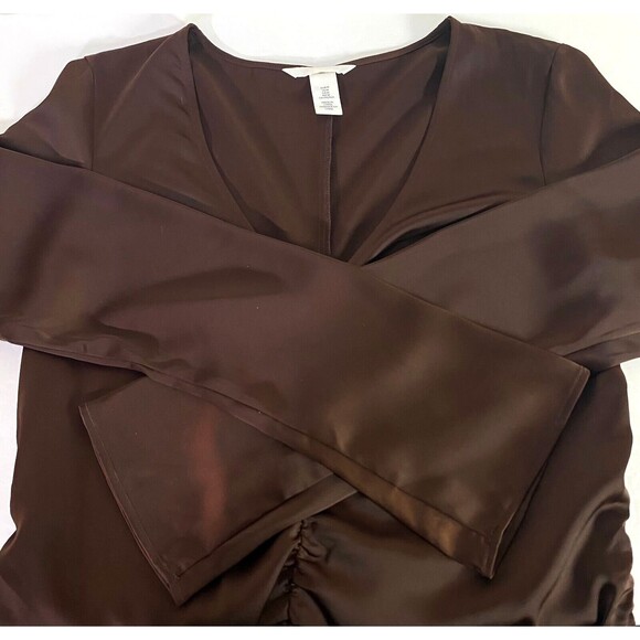 HM Satin Cinched Blouse Women's Medium Brown Trumpet Sleeves V-Neck Pullover - Picture 3 of 11